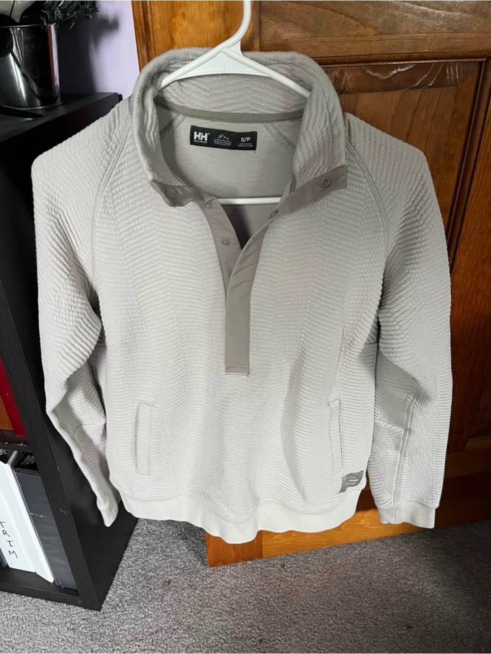 Helly Hansen Men’s Light Gray Zip-Front Textured Pullover